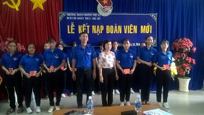 Đoàn viên mới được kết nạp