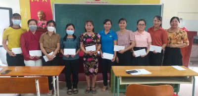 Công đoàn trường THCS Phú Mỹ tổ chức mừng sinh nhật công đoàn viên có tháng sanh 7 và 8