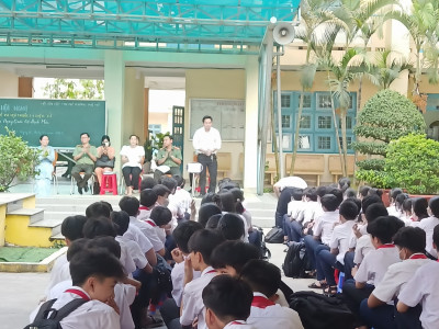 Hội LHPN Phường Phú Mỹ đã phối hợp với Trường THCS Phú Mỹ tổ chức buổi tuyên truyền về tác hại của thuốc lá điện tử và lừa đảo chiếm đoạt tài sản bằng công nghệ cao trong học đường