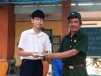 Liên Đội tổ chức tuyên truyền kỷ niệm 49 Năm Ngày Giải Phóng Miền Nam thống nhất đất nước (30/4/1975-30/4/2024); Kỷ niệm 138 năm Ngày Quốc Tế Lao Động 1/5 Và Kỷ niệm 70 năm Chiến thắng Điện Biên Phủ