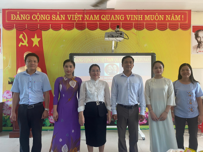 Lễ kết nạp đảng viên mới của Chi bộ trường THCS Phú Mỹ