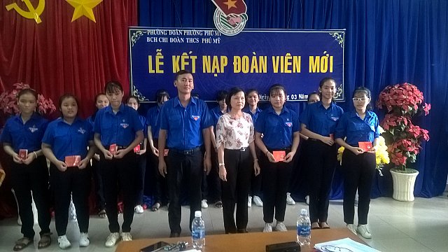 Đoàn viên mới được kết nạp