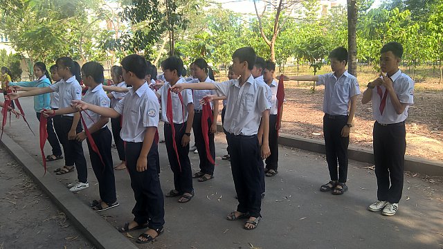 thieu nhi khoe (70)