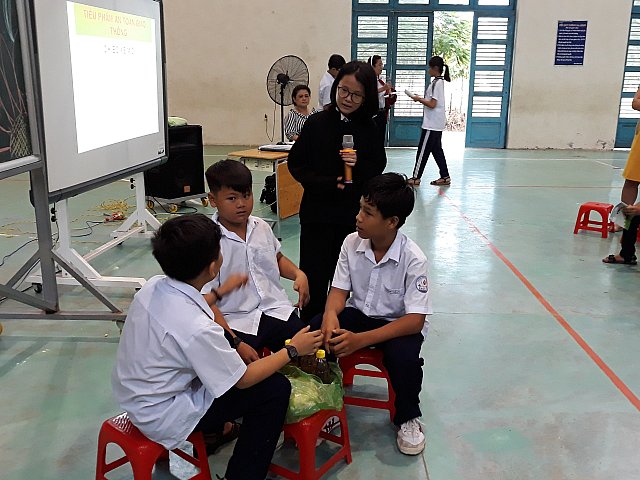 g12