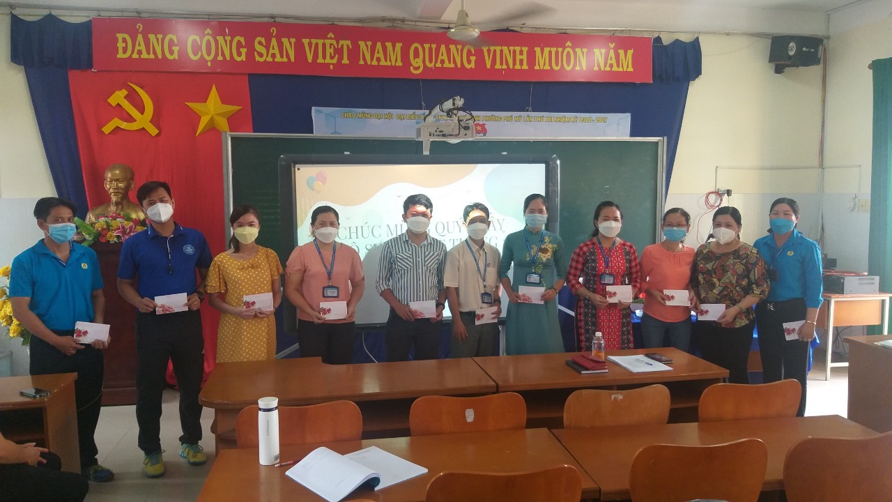 sinh nhạt