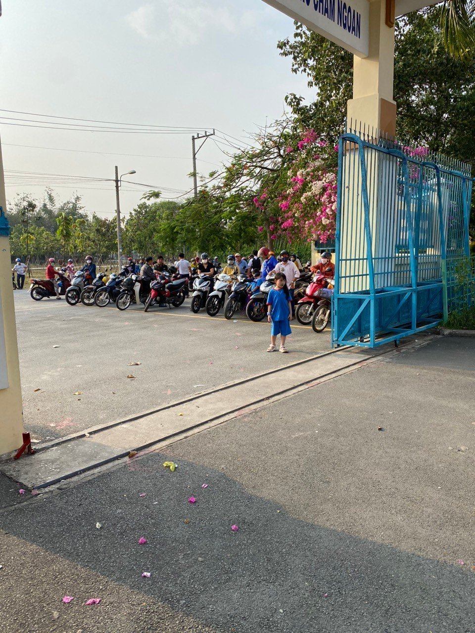 Trường THCS Phú Mỹ thực hiện công tác tuyên truyền, giáo dục an toàn giao thông trong trường học năm 2023